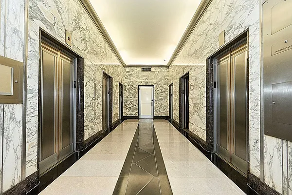 Rented by Compass | media 22