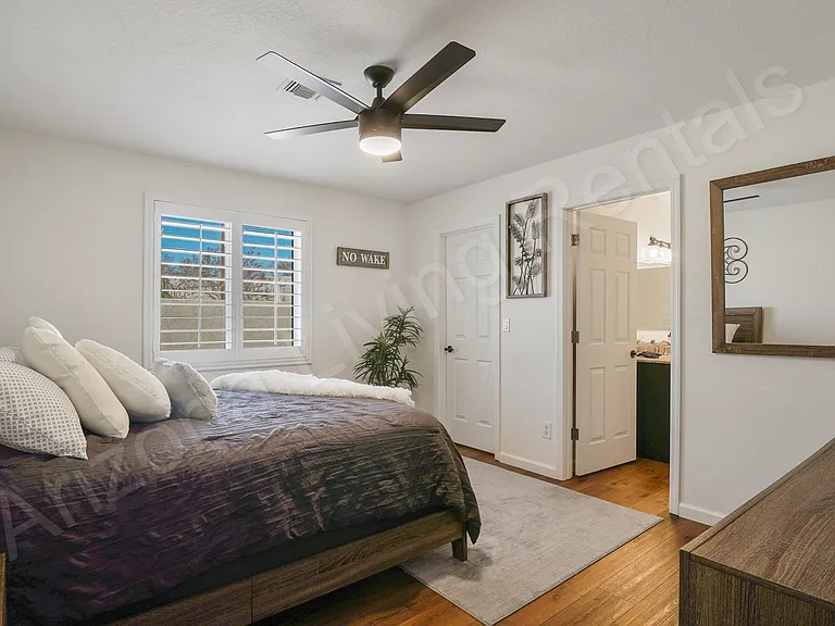 3275 Baysinger Dr — Photo 9