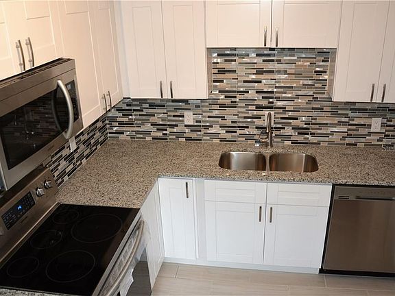 3rd image of 3035 14th Ave S