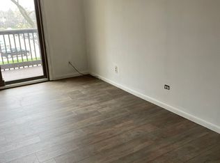 1462 Stonebridge Cir APT F9, Wheaton, IL 60189