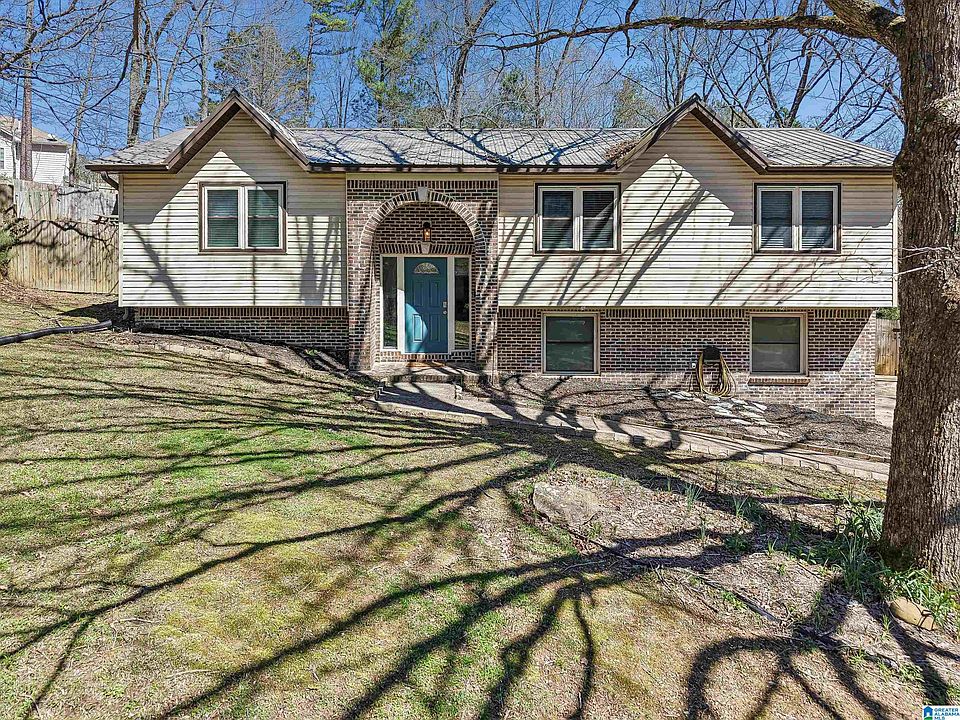 1st image of 207 Annetta Cir