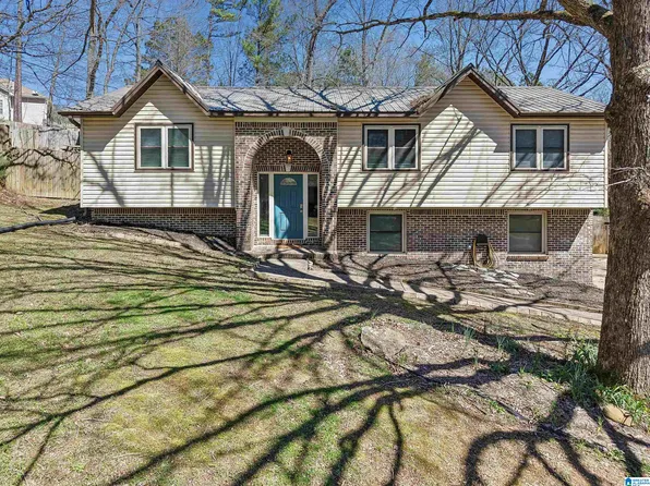 207 Annetta Cir, Trussville, AL 35173