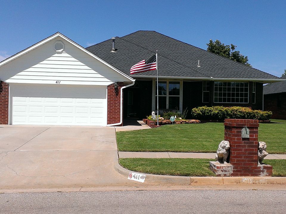 1st image of 411 SW 66th St