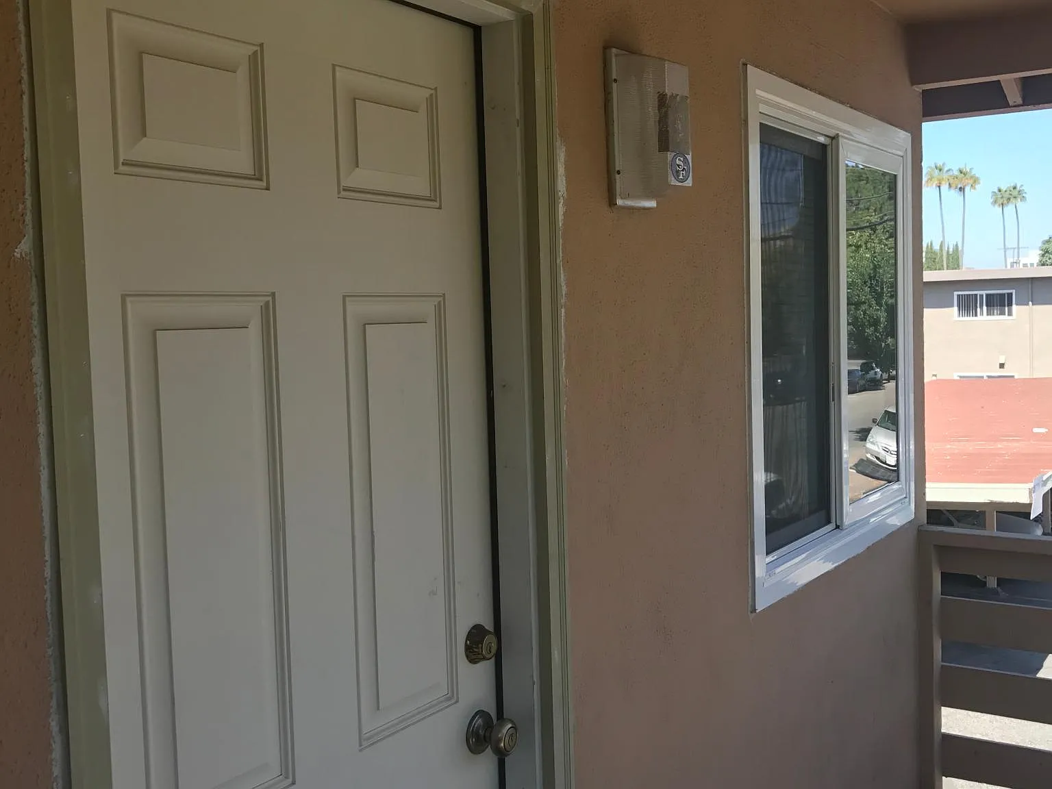Studio, 425 sqft, $1,695 — Photo 1