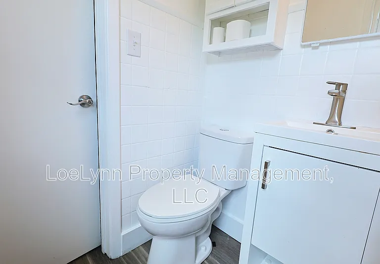14210 Temple St — Photo 34