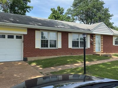 9415 Sophine Ln, Saint Louis, MO, 63123