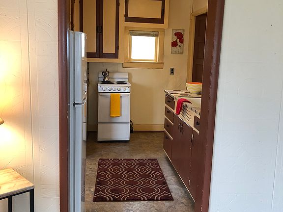 3rd image of 717 E Princeton Ave