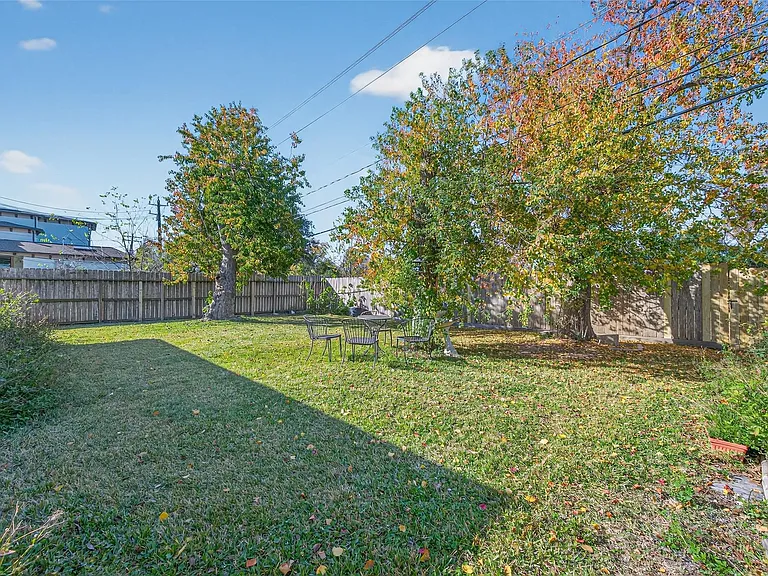 9310 Cliffwood Dr — Photo 47