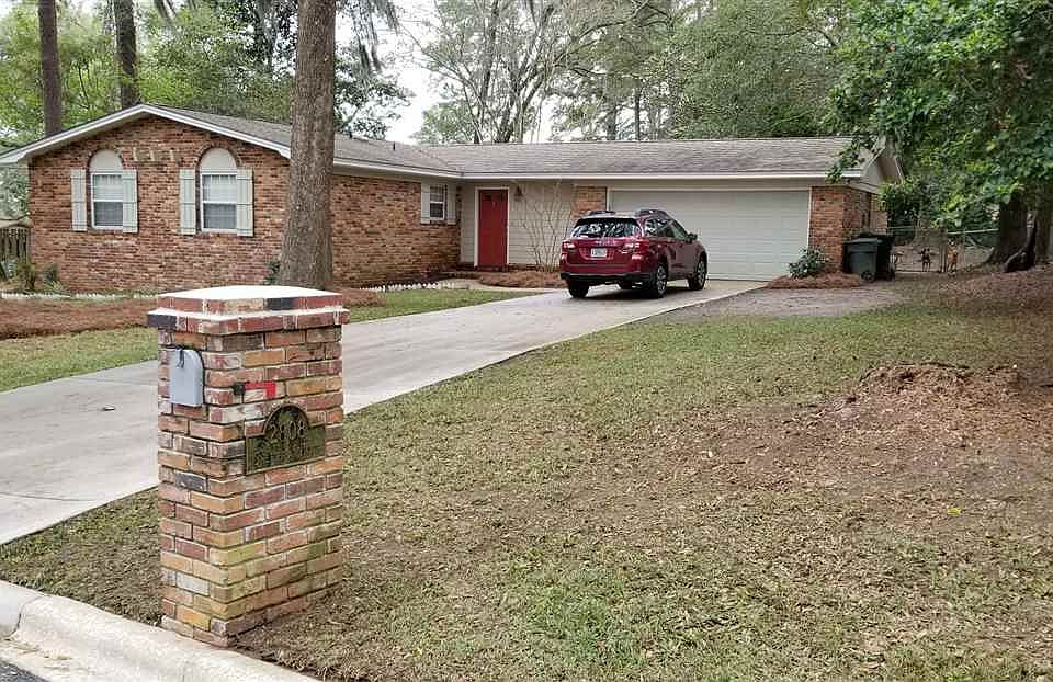1st image of 2808 Sweetbriar Dr