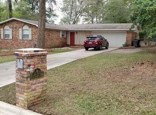 2808 Sweetbriar Dr, Tallahassee, FL 32312