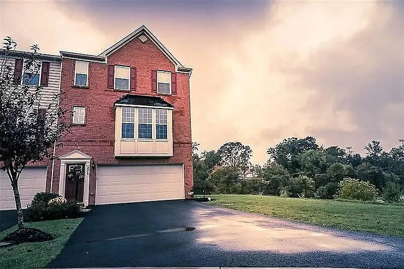 3023 Grey Fox Cir