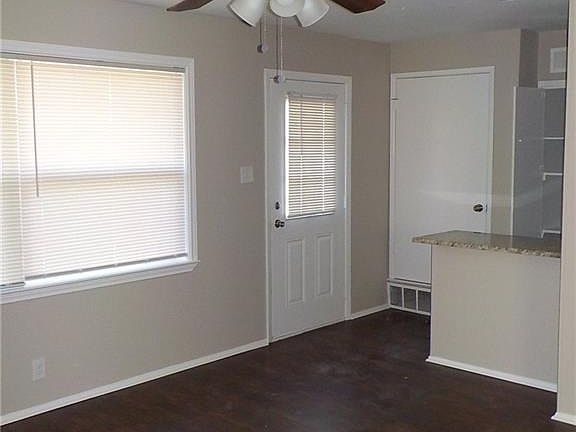 2nd image of 3613 Glacier Ln