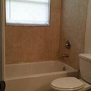 4th image of 324 NE 13th Street