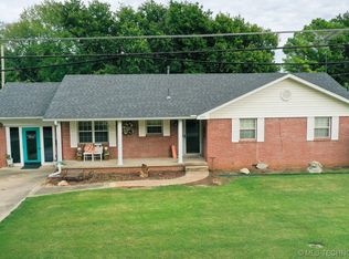 206 N 4th St, Davis, OK 73030