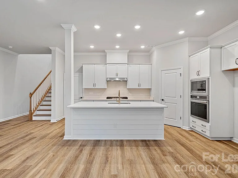 8054 Houser St — Photo 8