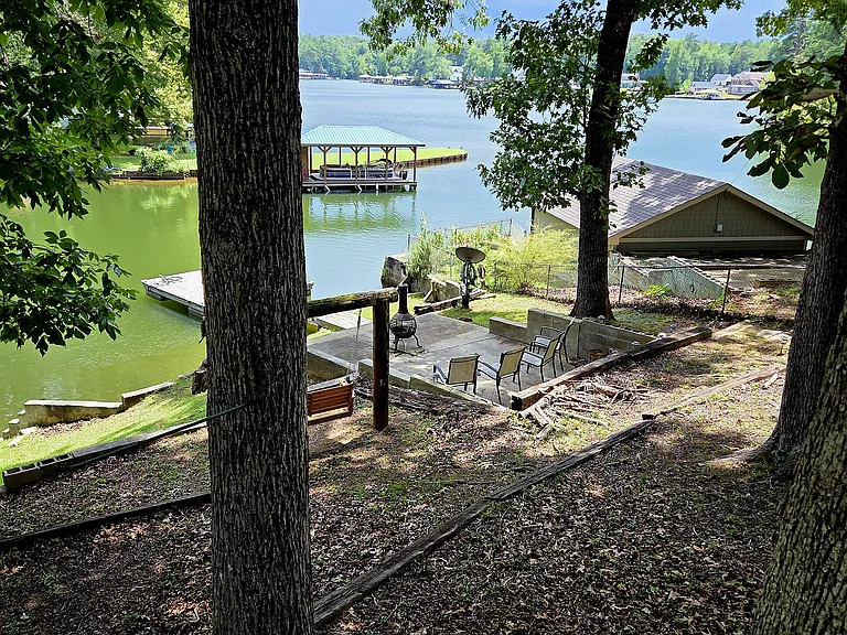 256 Cochran Rd — Photo 26