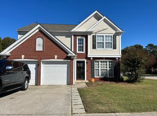 4041 Crowfield Dr, Raleigh, NC 27610