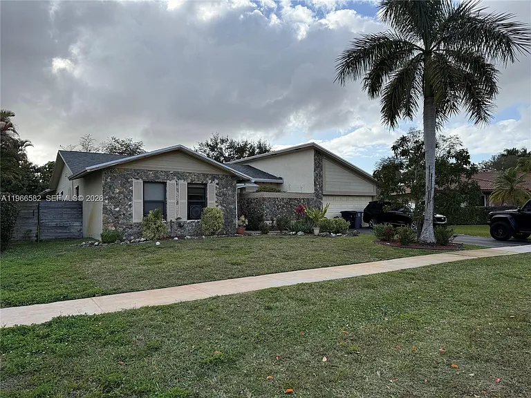 20888 Sugarloaf Ln — Photo 25