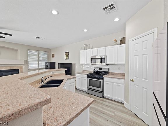 2nd image of 6263 Ordaz Ave Unit 103