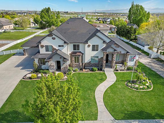 2nd image of 3702 W Wasatch Dr