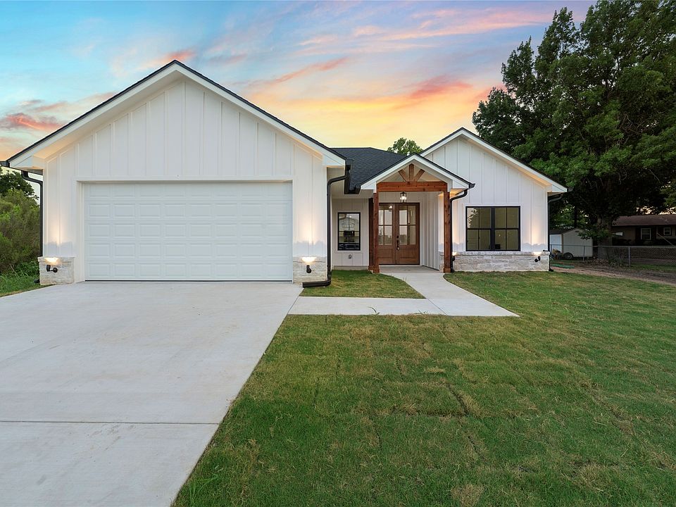 1st image of 267 Sherwood Dr