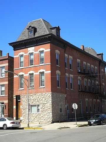 1st image of 1362 N Greenview Ave APT 2F
