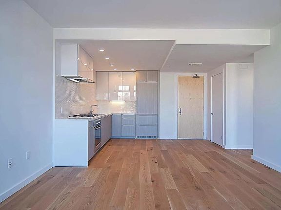2nd image of 300 Ivy St #503