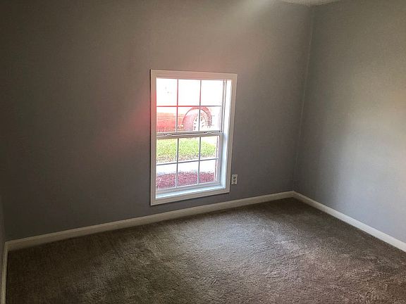 4th image of 320 Bannerwood Dr
