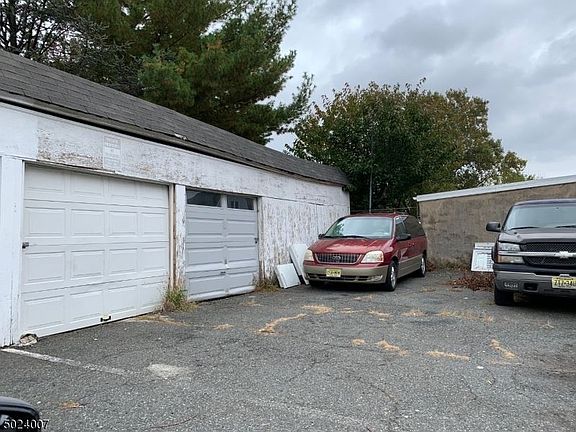 4th image of 27 Kling St