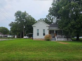 104 W College St, Ash Grove, MO 65604