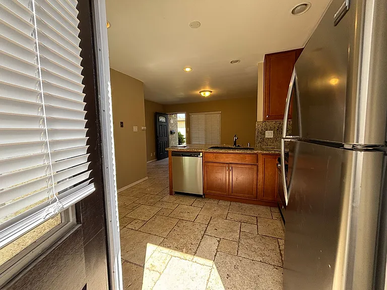 Imperial Beach Living at its Best! — Photo 24