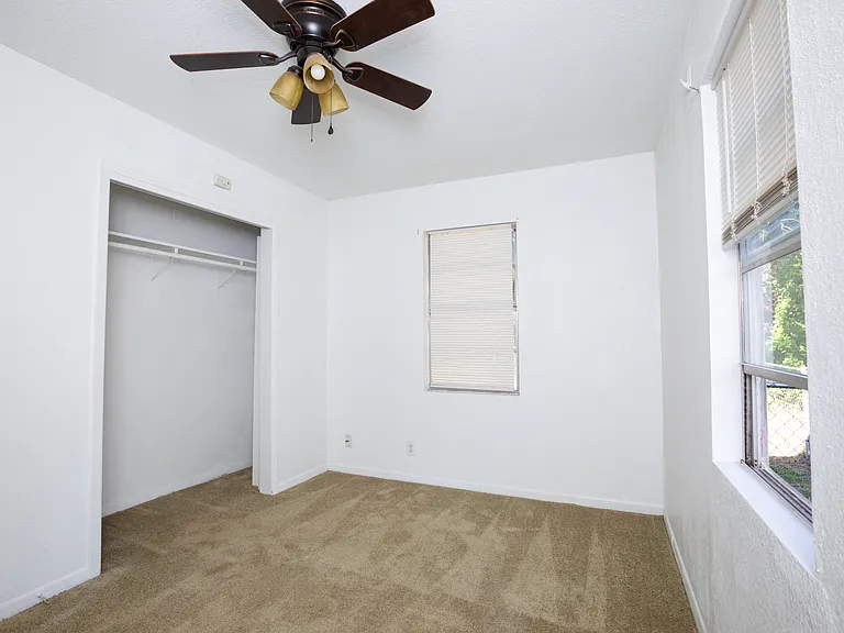 695 S 1st Ave — Photo 14