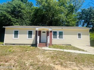 2689 Village Green Ln, Macon, GA 31206