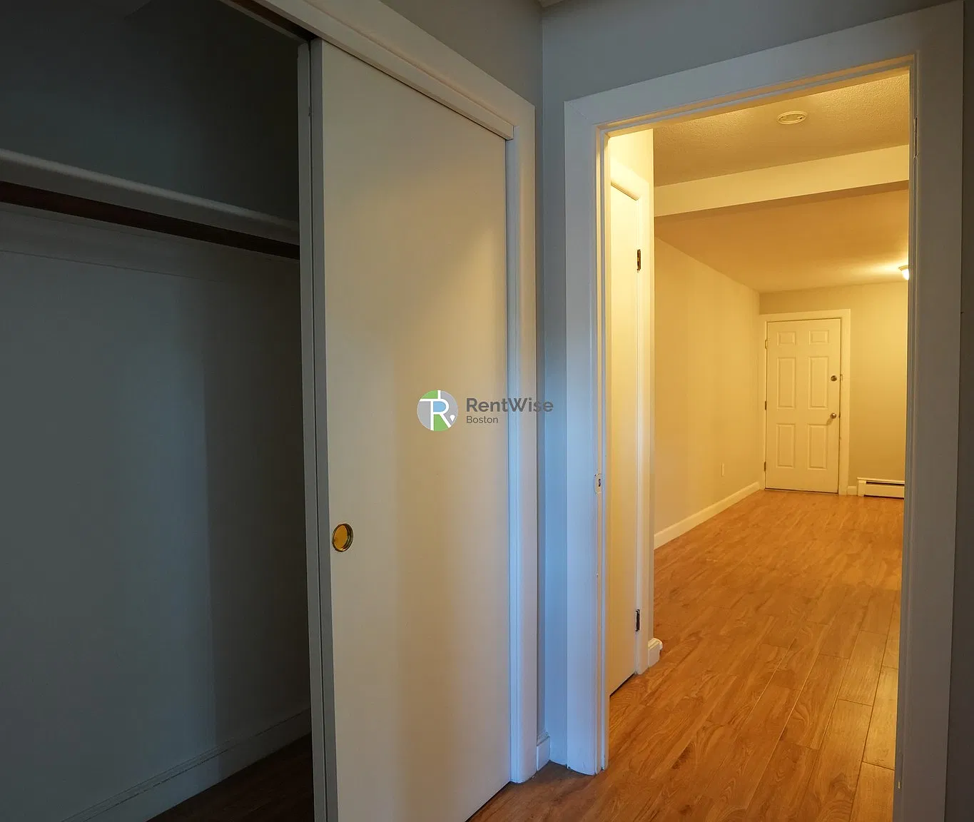 649 Washington St — Photo 4