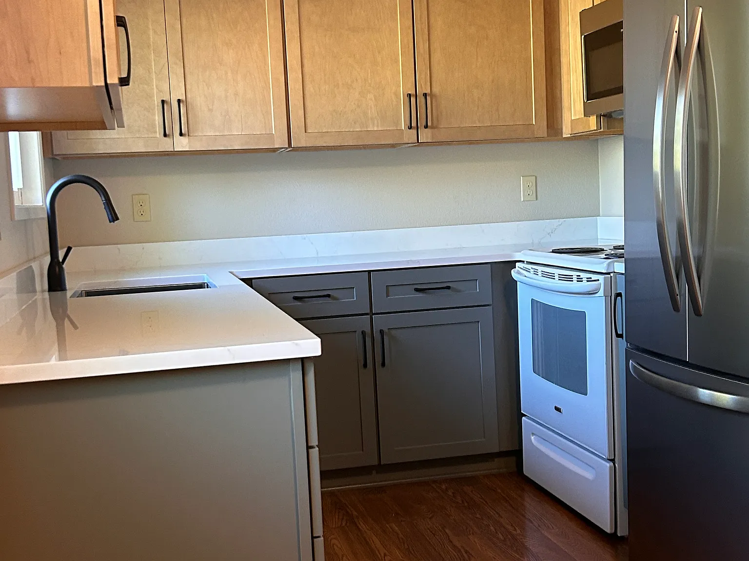 3 bed, 942 sqft, $2,275 — Photo 3
