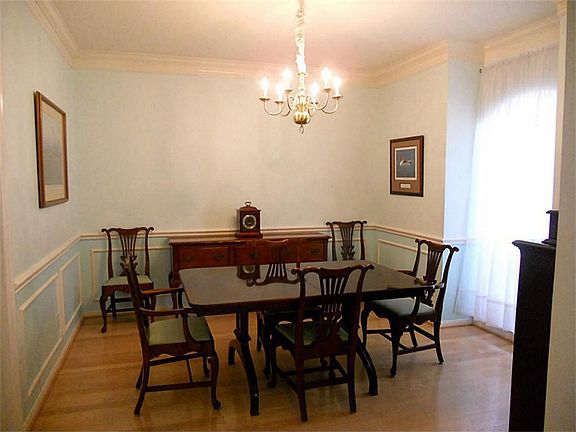 3rd image of 2218 Crimson Cove Ct