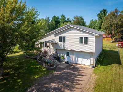 415 1st St SW, Hinckley, MN, 55037