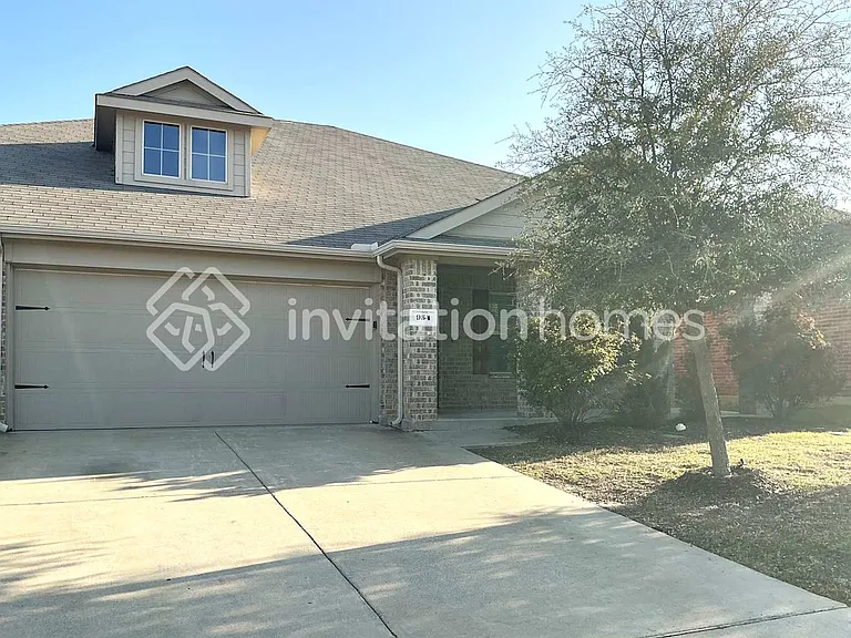 954 Corbitt Ln — Photo 1