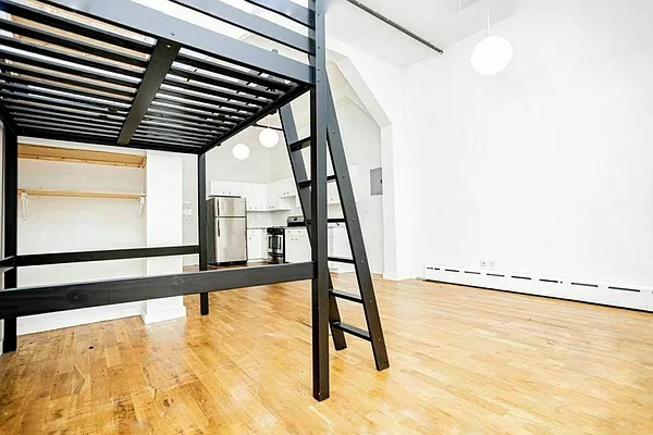 Rented by Rentall Group Inc | media 8