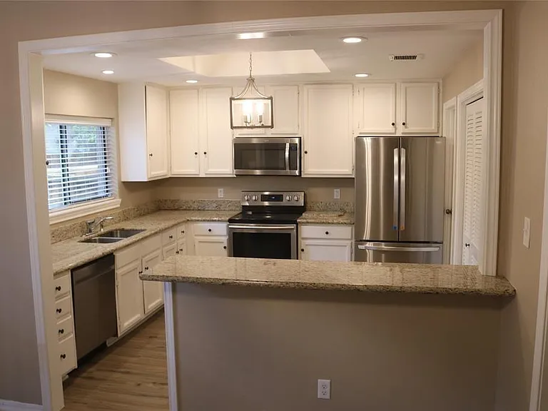 11711 Memorial Dr #563 — Photo 1