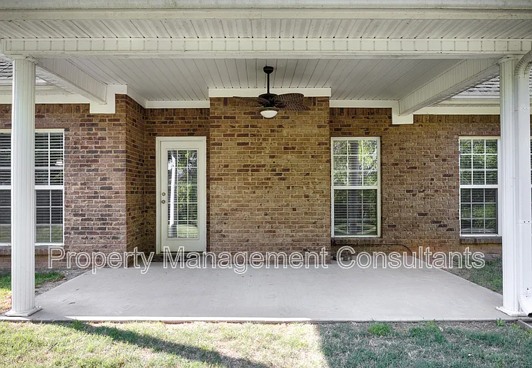 108 Blackwood Dr NW — Photo 5