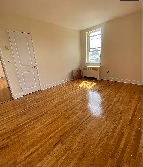 14306 Barclay Ave #5B — Photo 6