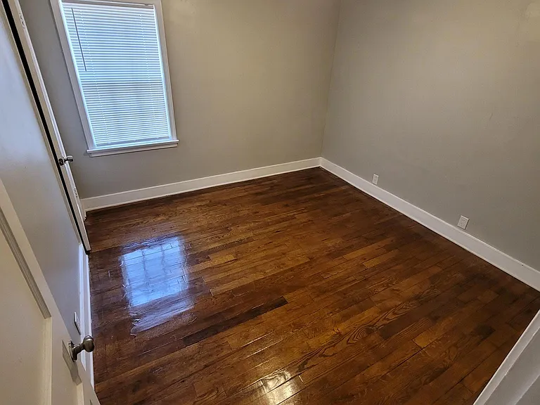 825 S Graham St — Photo 5