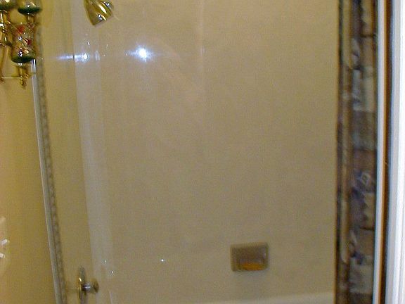 Main Floor Bath 1