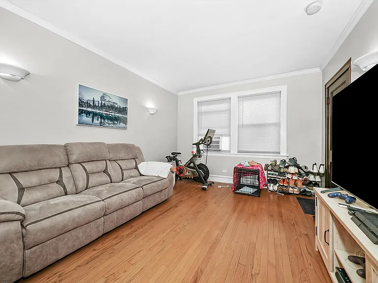 1929B Grove Ave #203 — Photo 4