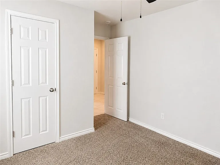 2301 Sky Crest Dr — Photo 12