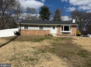 105 Hartford Rd, Riverside, NJ 08075