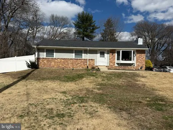 105 Hartford Rd, Riverside, NJ 08075