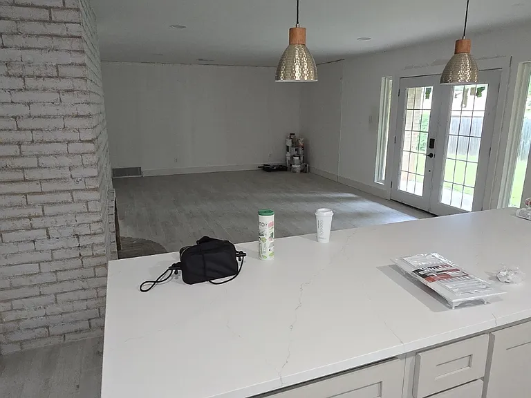 7317 Yolanda Dr — Photo 2