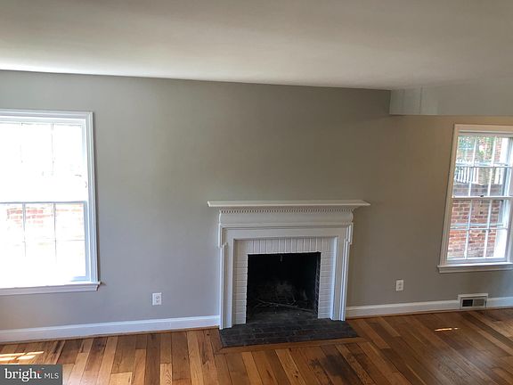 3rd image of 823 S Royal St